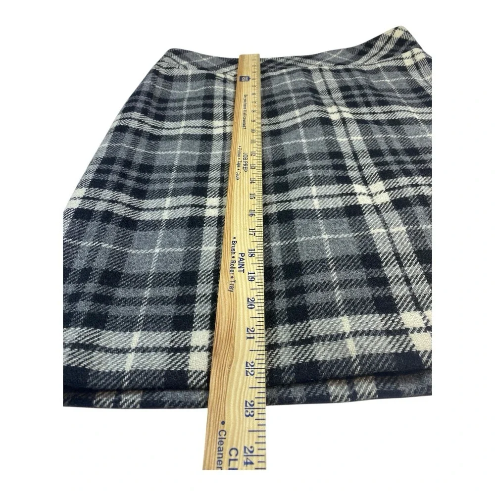 L.L.Bean Women's Wool Blend Plaid A-Line Skirt Gray Black Size 12 Regular - Picture 6 of 8